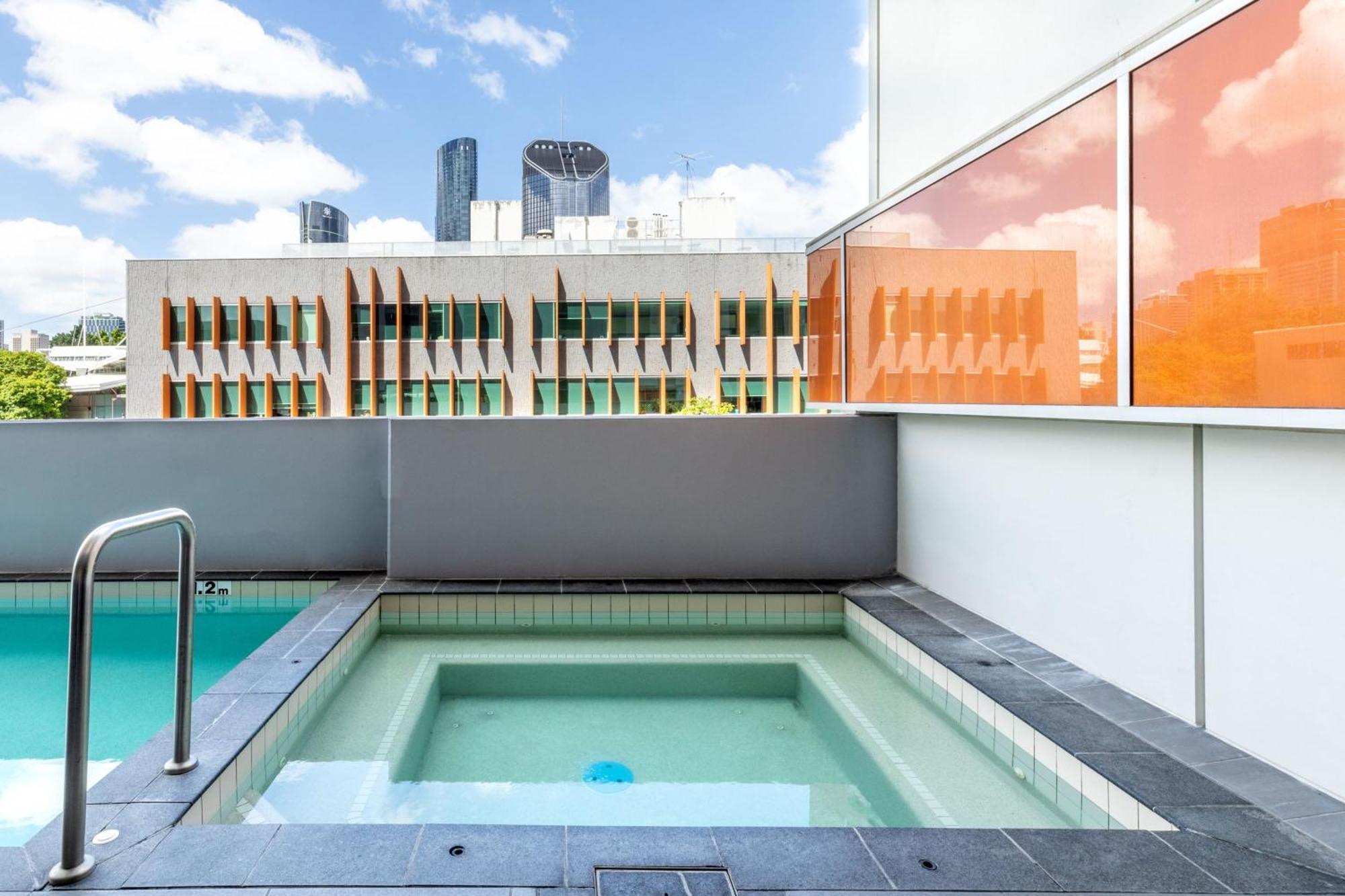 Mantra South Bank Brisbane Hotel Exterior photo
